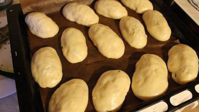 пирожки с зеленым луком и яйцом