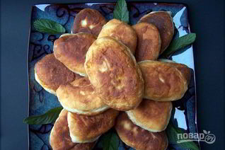 Жареные пирожки с капустой