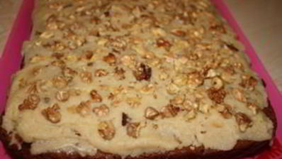 брауни с глазурью и орехами