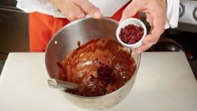 брауни с клюквенным мороженым