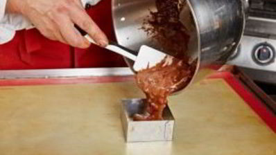 брауни с клюквенным мороженым