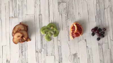 песочные корзиночки с фруктами пирожные