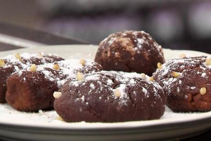 Пирожное Картошка с кедровыми орешками