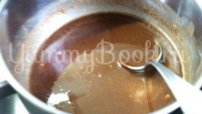 пирожные шоколадное безе с орехами