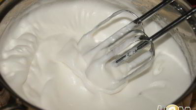 шоколадные пирожные с кремом