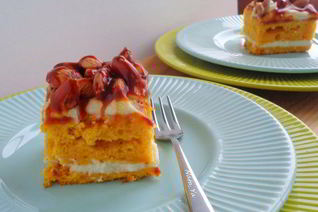 Тыквенные пирожные с миндалем и соленой карамелью