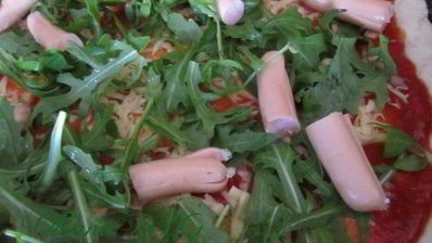 пицца красное и белое