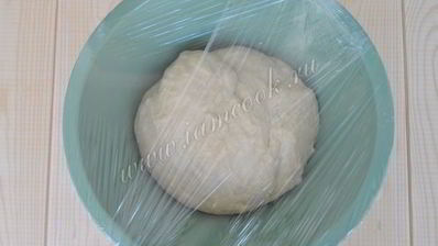 пицца пепперони с жаренной моцареллой