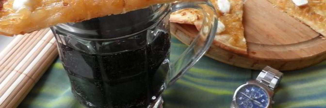 Пицца с карамелизованным луком и фетой