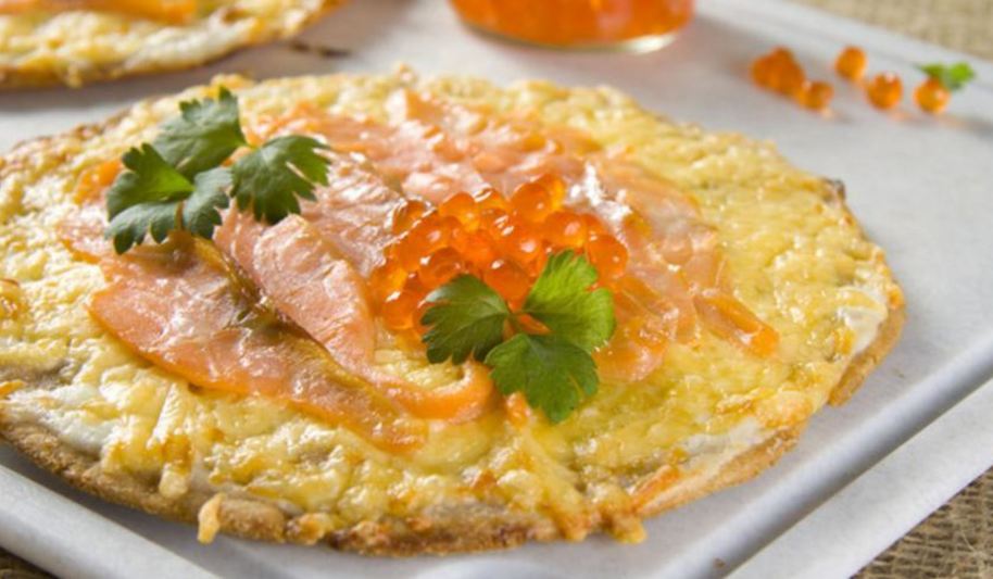 Рецепт пиццы с копченым лососем