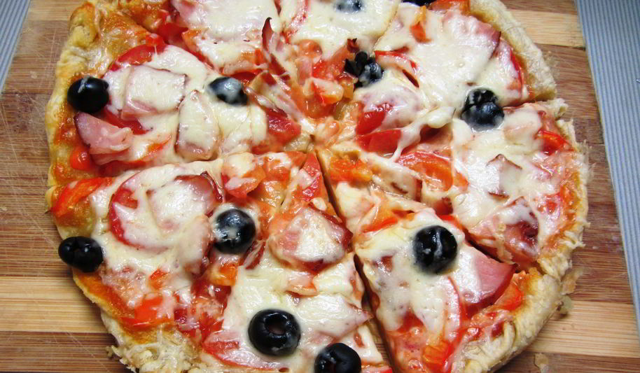 Рецепт пиццы с копченым окороком