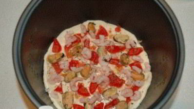пицца с креветками в мультиварке