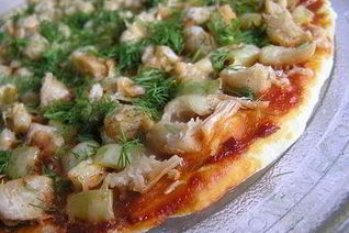 Пицца с курицей и перцем в микроволновке