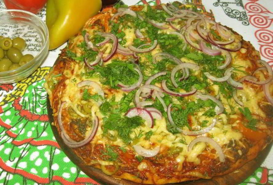 Пицца с маринованным мясом