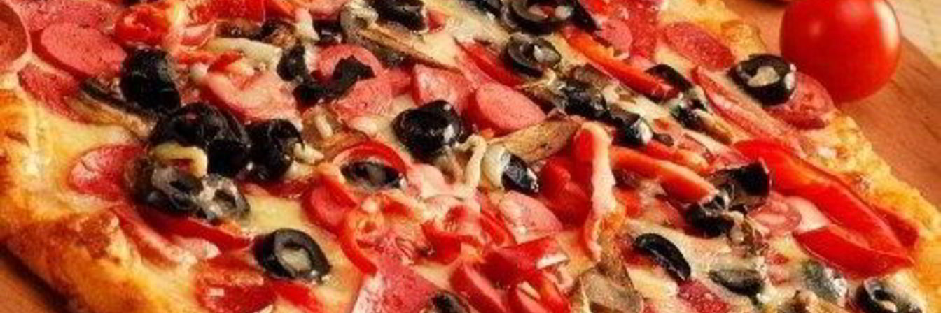 Пицца с помидорами в мультиварке