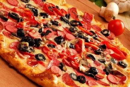 Пицца с помидорами в мультиварке