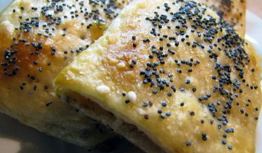 Рецепт постных слоек с орехом и маком