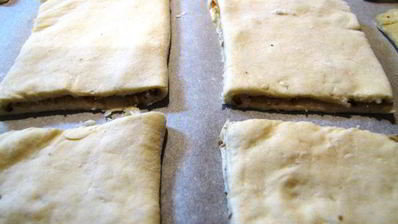 постные слойки с орехом и маком