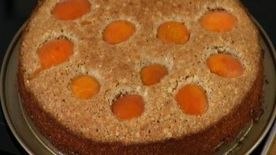 миндальная коврижка с абрикосами