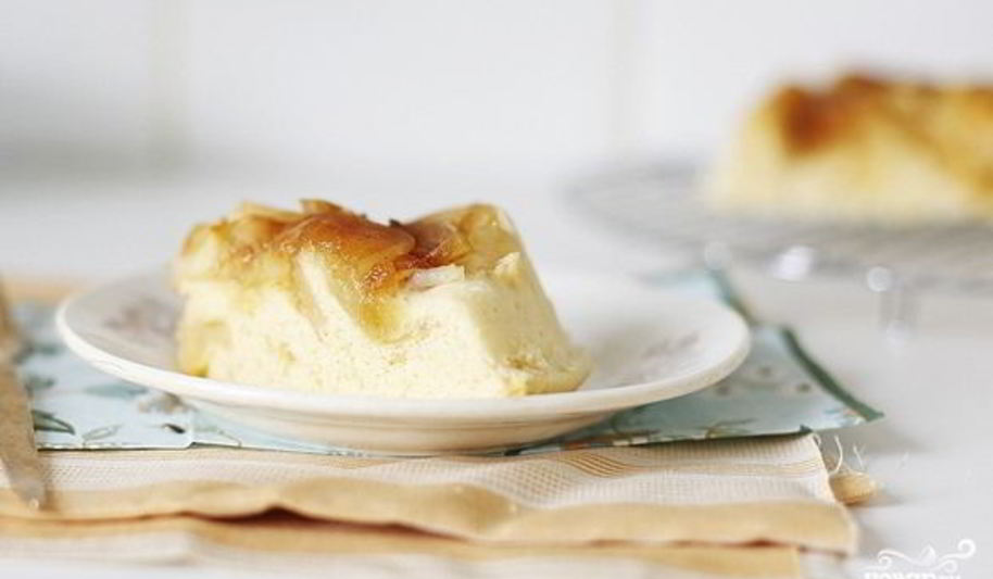 Рецепт быстрой шарлотки с яблоками