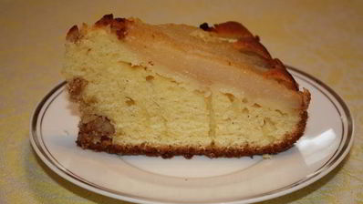 шарлотка с грушами и орехами