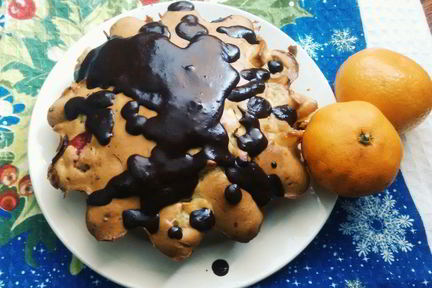 Шарлотка с клюквой