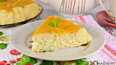 шарлотка с персиками