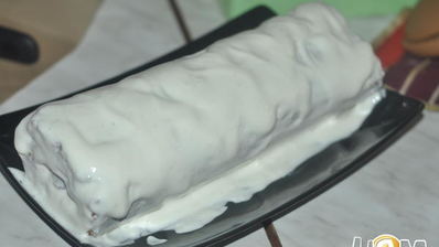 шоколадно-вишневый рулет