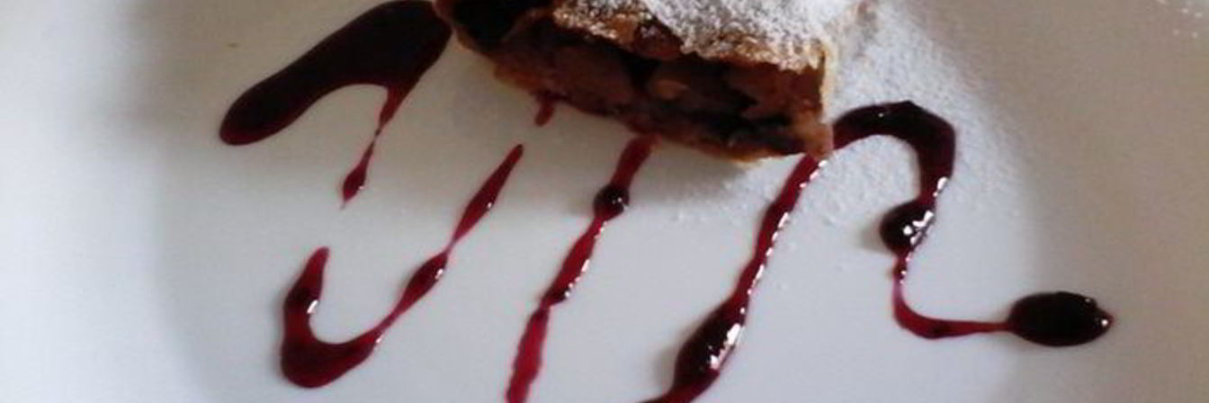 Постный яблочный штрудель