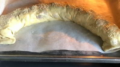 штрудель с лососем, фасолью и рикоттой