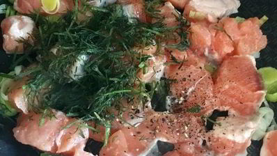 штрудель с лососем, фасолью и рикоттой