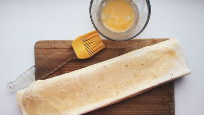 творожно-яблочный штрудель с цукатами