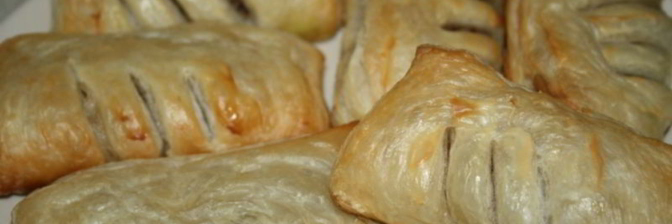 Слойки с мясной начинкой