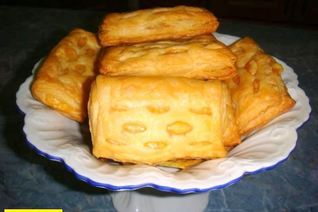 Слойки с сыром из слоеного теста