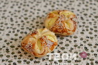 Слойки с сыром