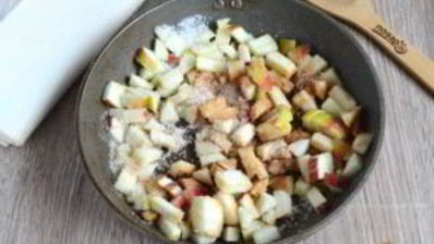 сочные слойки с яблоками