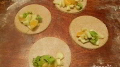 диетические сочни с фруктовой начинкой