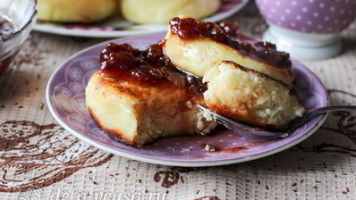 пышные сырники на сковороде