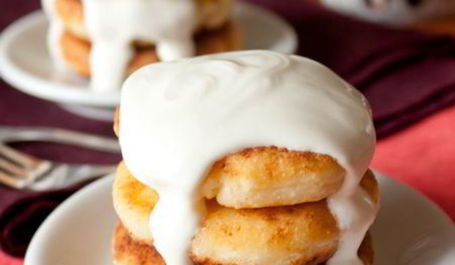 Рецепт сырников с сушеной вишней