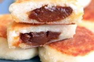 Сырники с вареной сгущенкой