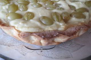 Творожник с виноградом