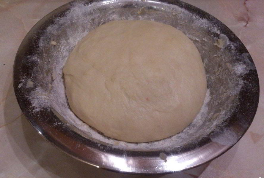 Дрожжевое тесто на кефире для булочек