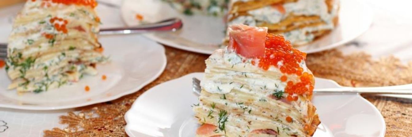 Блинный торт с семгой и рикоттой