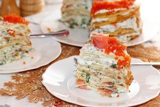 Блинный торт с семгой и рикоттой