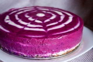 Чернично-финиковый торт без выпечки