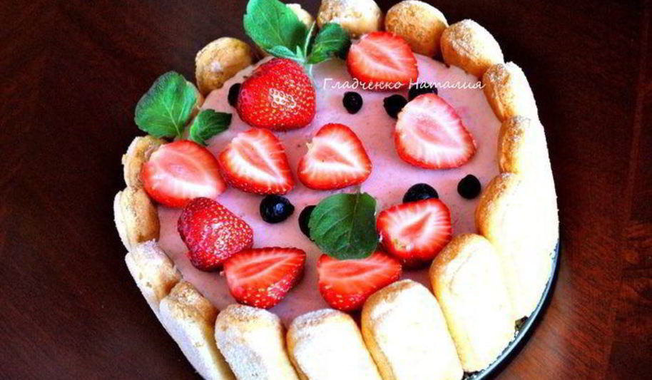 Рецепт йогуртового торта с летними ягодами