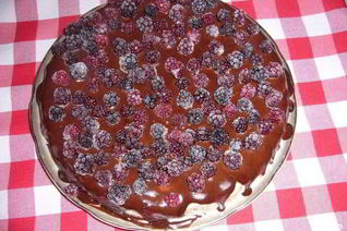 Торт без выпечки из печенья и сметаны