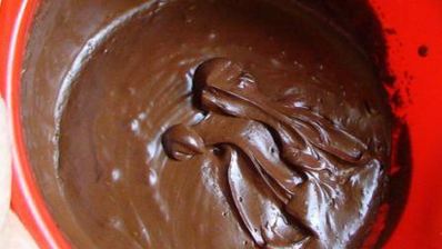 торт малиновый купол с шоколадным крем-муссом