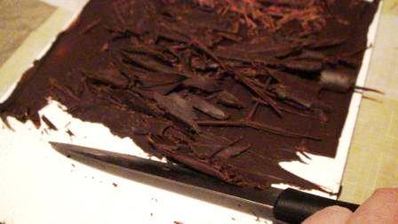 торт малиновый купол с шоколадным крем-муссом