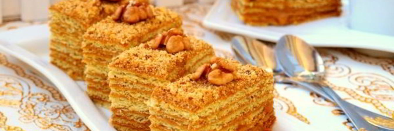 Торт Медовик с вареной сгущенкой